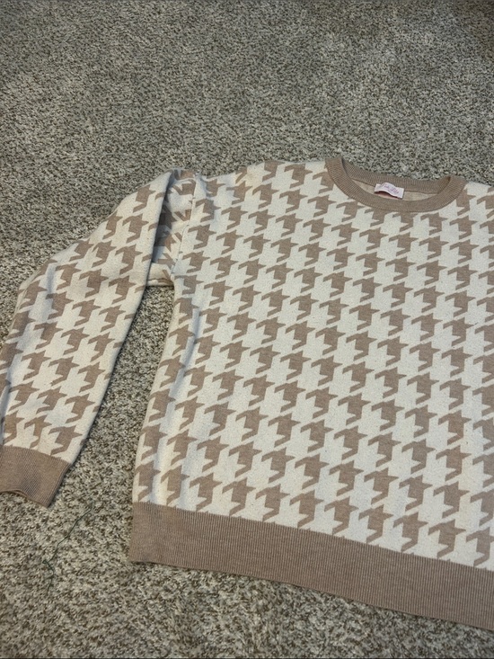 Pink Lily Sweaters - Pink Lily Cream and Tan Houndstooth Crewneck Sweater